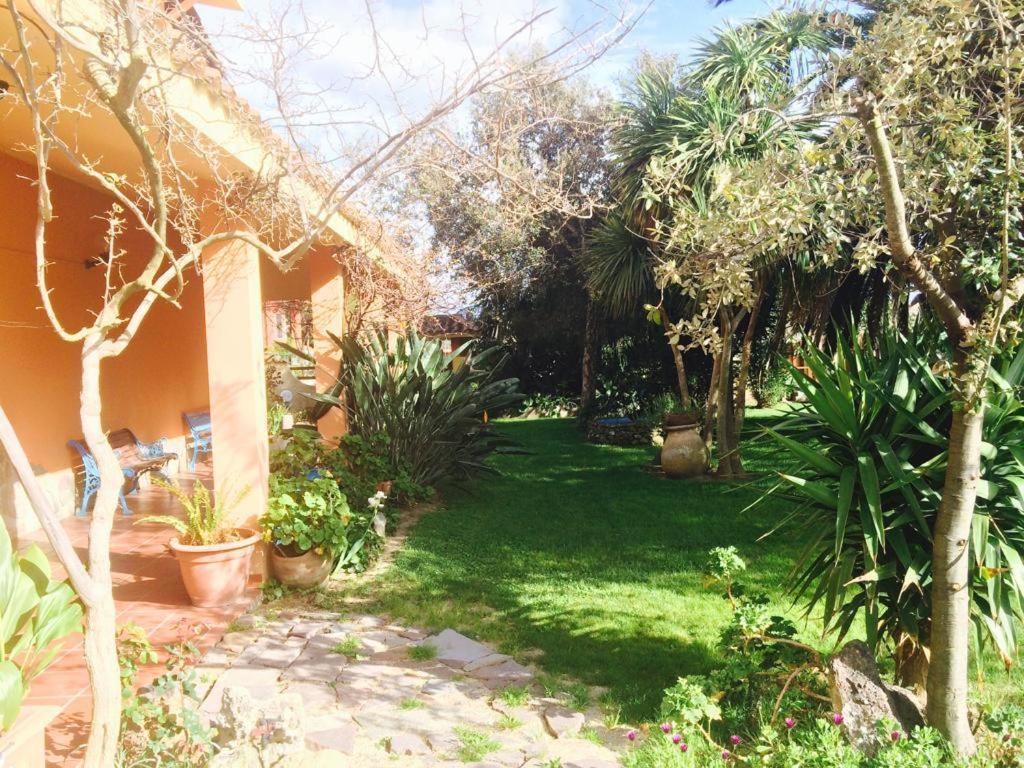 Il Bouganville Oristano Buitenkant foto
