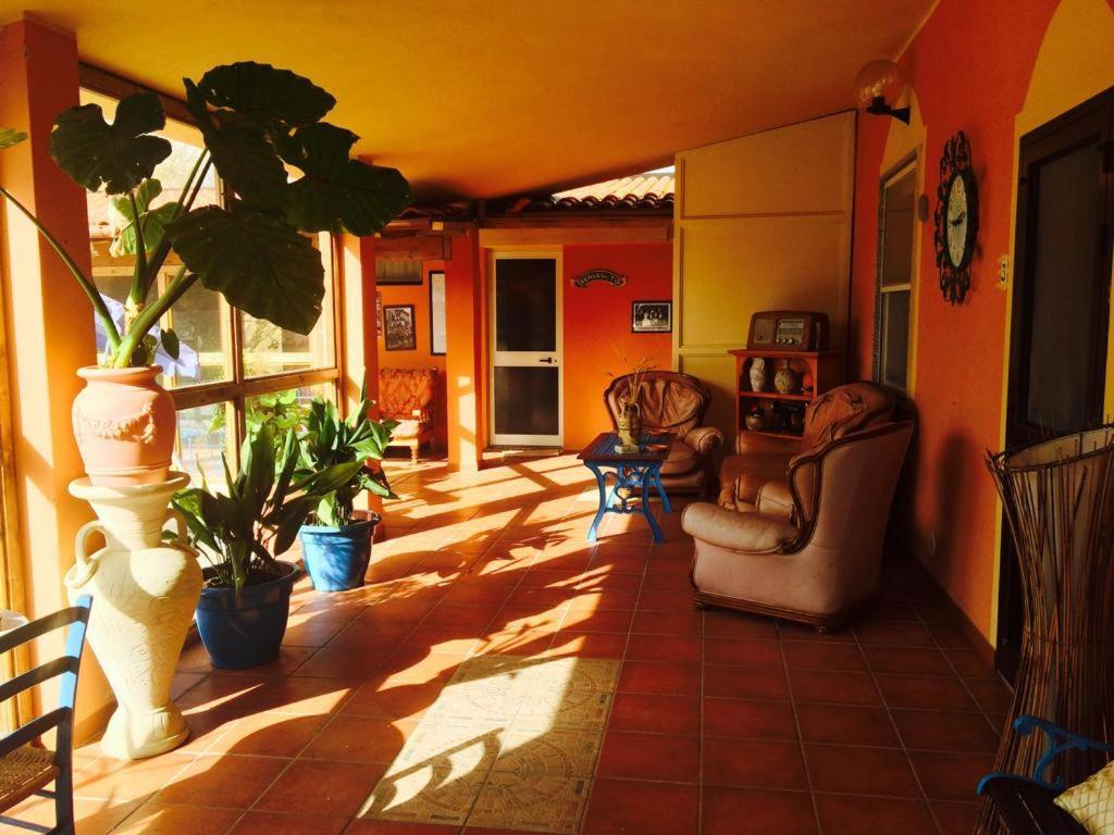 Il Bouganville Oristano Buitenkant foto