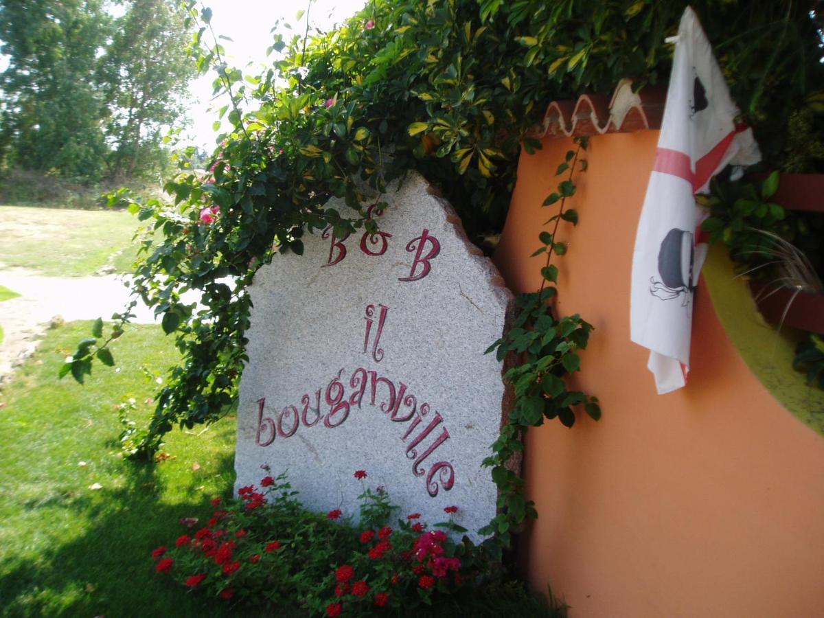 Il Bouganville Oristano Buitenkant foto