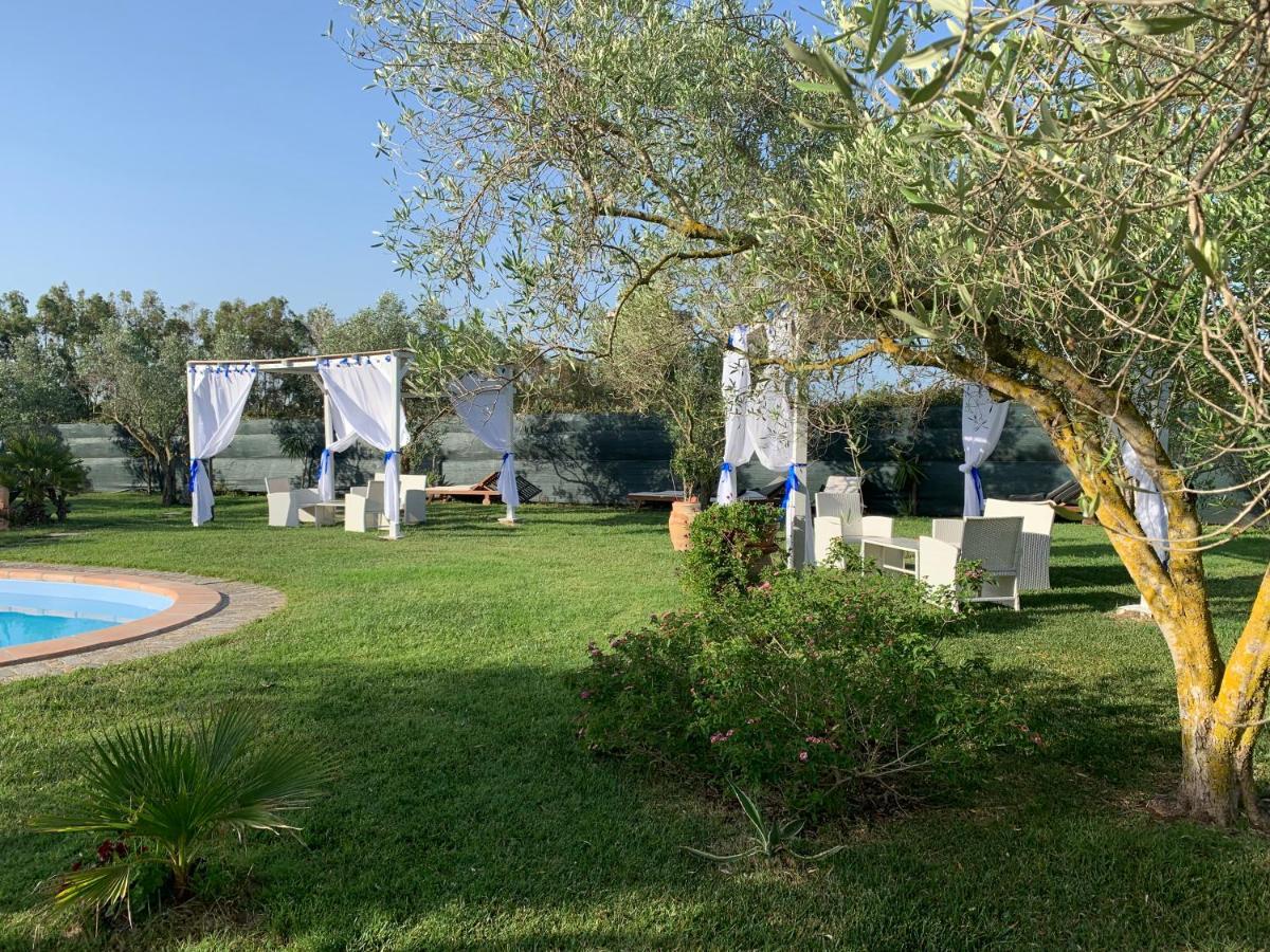 Il Bouganville Oristano Buitenkant foto