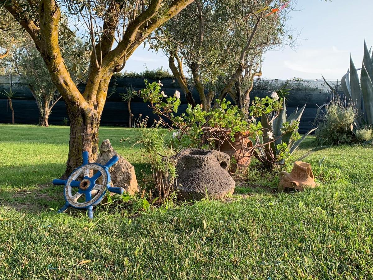 Il Bouganville Oristano Buitenkant foto